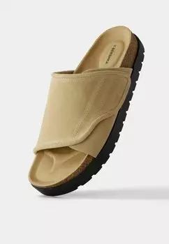 Тапочки CHUNKY Bershka, песочный