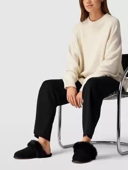 Тапочки с искусственным мехом модель "SCUFF SIS" UGG, черный