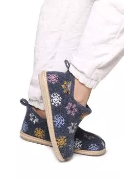 Тапочки Toni Pons с вышивкой снежинок высокие, синий