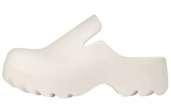 Тапочки женские Bottega Veneta, белый