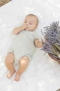 Tartine et chocolat Хлопковый детский комбинезон, зеленый