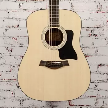 Taylor 110e - Dreadnaught Acoustic/Electric, многослойная нижняя дека и обечайка из орехового дерева Taylor 110e - Dreadnaught /Electric Layered Back and Sides
