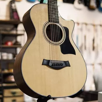 Taylor 352ce 12-струнный V-Class Grand Concert с жестким футляром