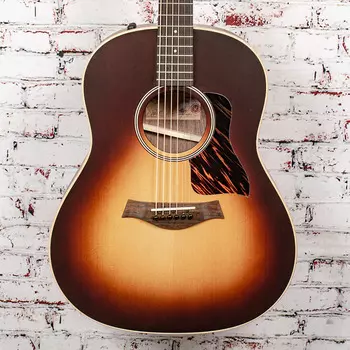 Taylor AD17e-SB American Dream 6-String Acoustic Electric - Верхняя дека из ситхинской ели - Нижняя дека и обечайка из орехового дерева с корпусом AeroCase