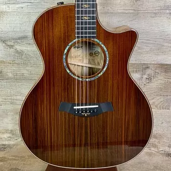 Taylor Custom GA #12115 Stripy Sinker Redwood/Blackheart Sassafras с футляром Taylor Custom GA #12115 Stripy Sinker / Sassafras w/case
