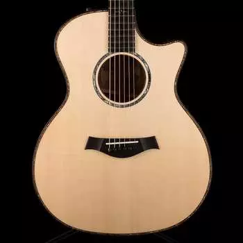 Taylor Custom Grand Auditorium Adirondack Spruce и Tasmanian Blackwood Natural с футляром Custom Grand Auditorium Adirondack Spruce and Tasmanian Natural With Case