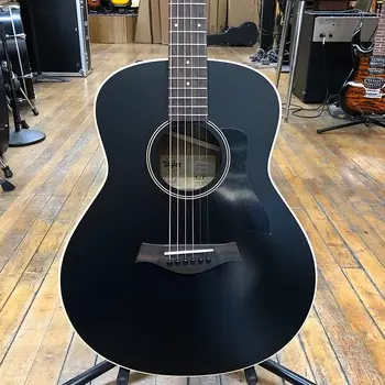 Taylor GTe Blacktop Sitka Spruce/Walnut Grand Theatre Acoustic-Electric с AeroCase GTe Blacktop Sitka Spruce/Walnut Grand Theater Acoustic-Electric