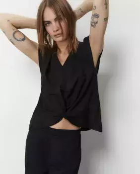 Тело с эффектом узла Sfera, черный