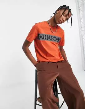 Темно-оранжевая футболка с большим логотипом HUGO Dinotto