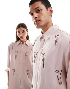 Темно-розовая рубашка унисекс с контрастной вышивкой и бантом Sister Jane