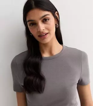 Темно-серая футболка с круглым вырезом New Look, темно-серый