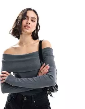 Темно-серый топ с открытыми плечами в рубчик Pimkie