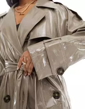 Темно-серый тренч из блестящей искусственной кожи с поясом NA-KD