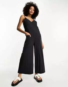 Темно-серый вязаный комбинезон на бретелях ASOS