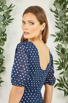 Темно-синее платье миди в горошек из золотой фольги с овальной спинкой Yumi, синий