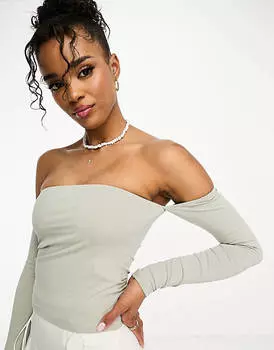 Темно-синий топ-бандо с открытыми плечами Pull&Bear