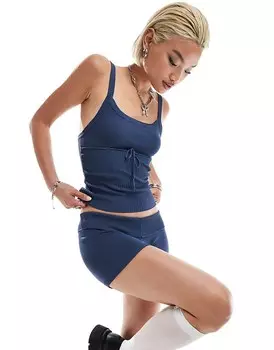 Темно-синий трикотажный топ на бретельках в рубчик Motel joanie