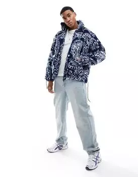 Темно-синяя флисовая куртка из шерпы с узором пейсли Sixth June