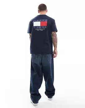 Темно-синяя футболка Tommy Jeans с принтом в виде флага на спине