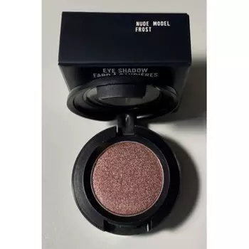 Тени для век MAC Nude Model Frost — новинка в упаковке