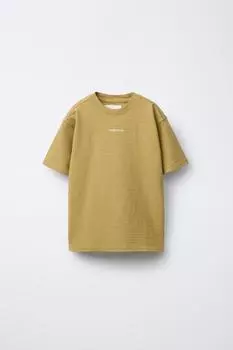Текстурированная футболка с вышитым текстом ZARA, цвет Oil
