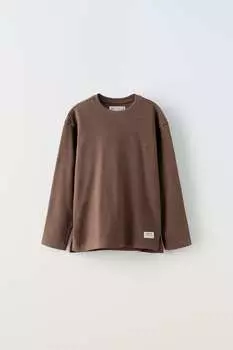 Текстурированная футболка ZARA, баклажаны