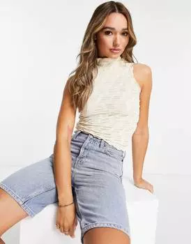Текстурированная майка с высоким воротником цвета слоновой кости Topshop
