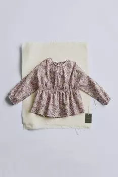 Timelesz – цветочная блузка ZARA, пыльно-розовый
