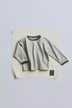 Timelesz – футболка с контрастной отделкой ZARA, светло-серый