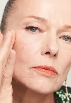 Тинт для губ и щек SHEER LIP/CHK TINT The Body Shop, цвет pop