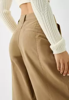 Тканевые брюки Bershka, коричневый