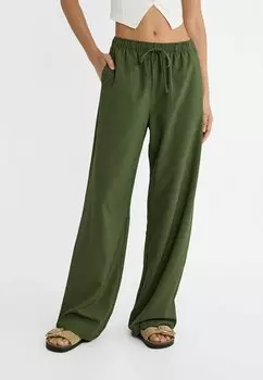 Тканевые брюки FLOWING Stradivarius, хаки