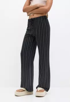 Тканевые брюки PULL&BEAR, черный