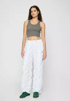 Тканевые брюки SIGNATURE GATHERING PARACHUTE Karl Kani, белый