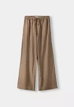 Тканевые брюки WITH AN ELASTIC Bershka, темно-коричневый