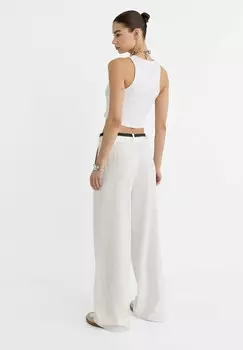 Тканевые брюки WITH BELT Stradivarius, белый