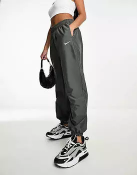 Тканые джоггеры серого цвета с парашютом Nike Life GPX