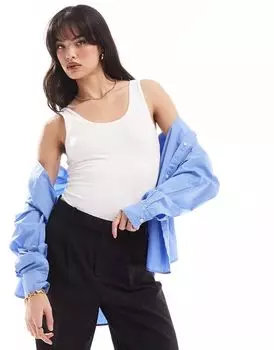 Только белая майка ONLY