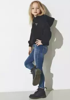 Толстовка KIDS ONLY с капюшоном "KOGNOOMI L/S LOGO HOOD SWT", черный