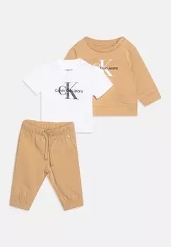 Толстовка NEWBORN MONOGRAM STARTER GIFTPACK UNISEX SET Calvin Klein Jeans, цвет warm sand