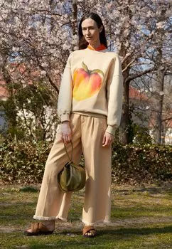 Толстовка PEACH Ioana Ciolacu, цвет beige