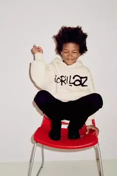 Толстовка с капюшоном из гориллаза ZARA, белый