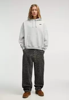 Толстовка STWD EMBROIDERED PULL&BEAR, светло-серый
