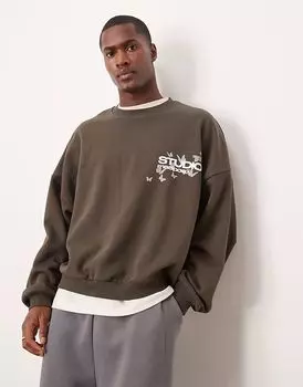 Толстовка свободного кроя ASOS DESIGN коричневого цвета с принтом на груди и очень большого размера