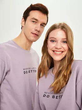 Толстовка унисекс оверсайз с круглым вырезом и длинным рукавом с принтом LCWAIKIKI Classic