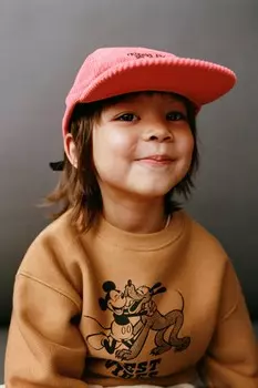 Толстовка ZARA с принтом DISNEY на груди и спине, коричневый