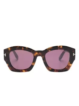 TOM FORD Eyewear солнцезащитные очки Guilliana в оправе 'кошачий глаз', коричневый
