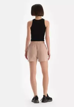 Топ ACTIVE DAGI, черный