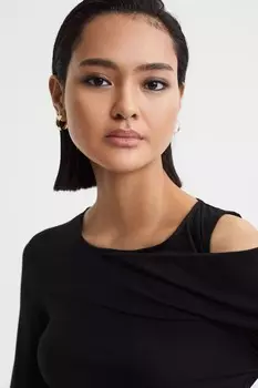 Топ Adeline с драпировкой на плечах Reiss, черный