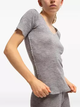 Топ Barbara с V-образным вырезом и короткими рукавами Gudrun & Gudrun, серый